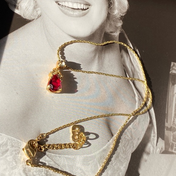 Christian Dior gold plated vintage necklace with red crystal - Picture 1 of 16